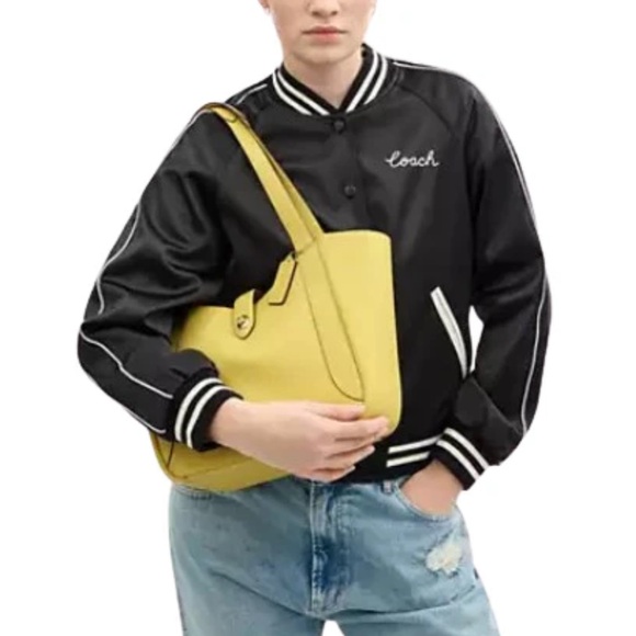 COACH Hadley Pebble Leather Turnlock Tote in Yellow - Picture 12 of 12